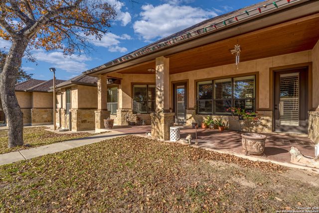 113 Eden Crossing, Adkins, TX 78101