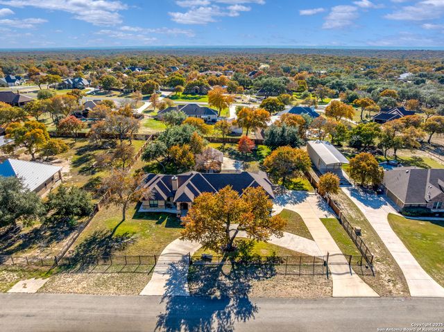 113 Eden Crossing, Adkins, TX 78101