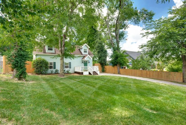 804 Crockett St, Nashville, TN 37207