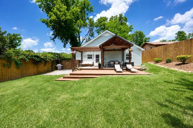 804 Crockett St, Nashville, TN 37207