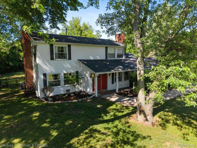 37480 Rhonswood Drive, Farmington Hills, MI 48167