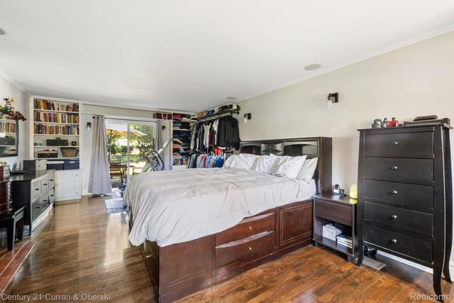 37480 Rhonswood Drive, Farmington Hills, MI 48167