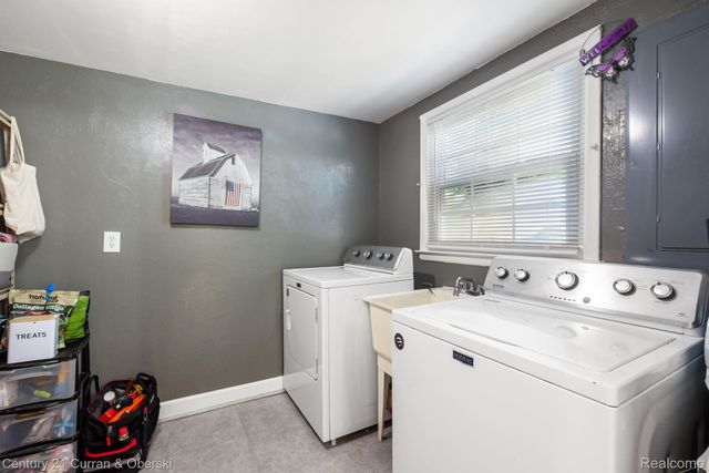 37480 Rhonswood Drive, Farmington Hills, MI 48167