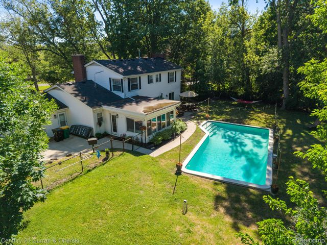 37480 Rhonswood Drive, Farmington Hills, MI 48167