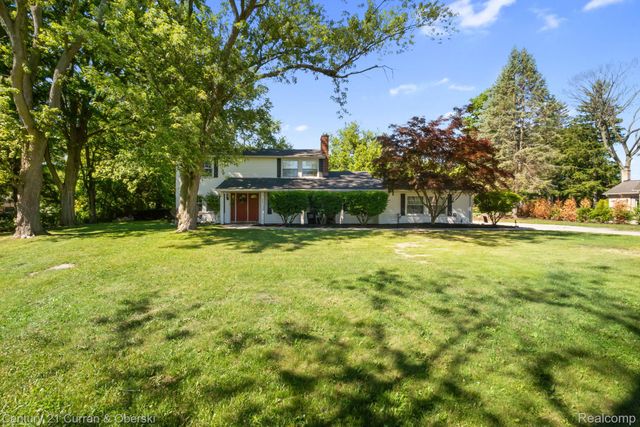 37480 Rhonswood Drive, Farmington Hills, MI 48167