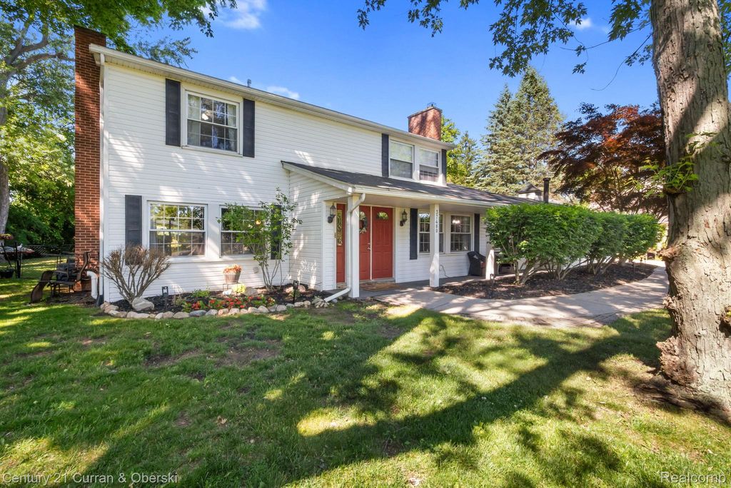 37480 Rhonswood Drive, Farmington Hills, MI 48167