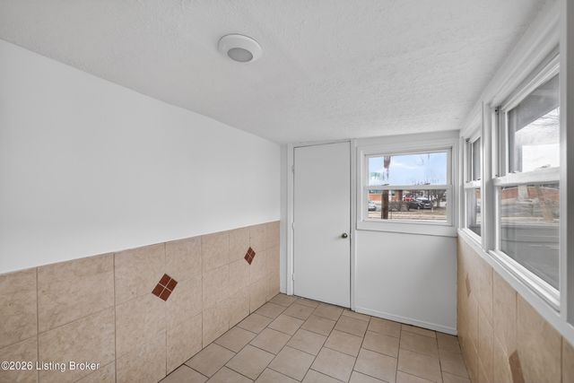 2701 Taylor Blvd, Louisville, KY 40208