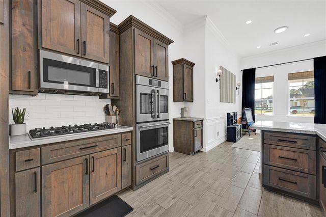 721 Little Spring Court, Anahuac, TX 77514