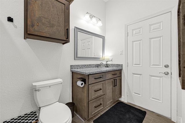 721 Little Spring Court, Anahuac, TX 77514