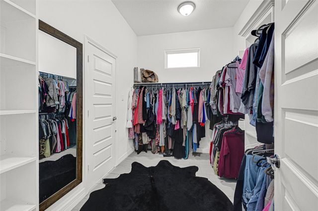 721 Little Spring Court, Anahuac, TX 77514