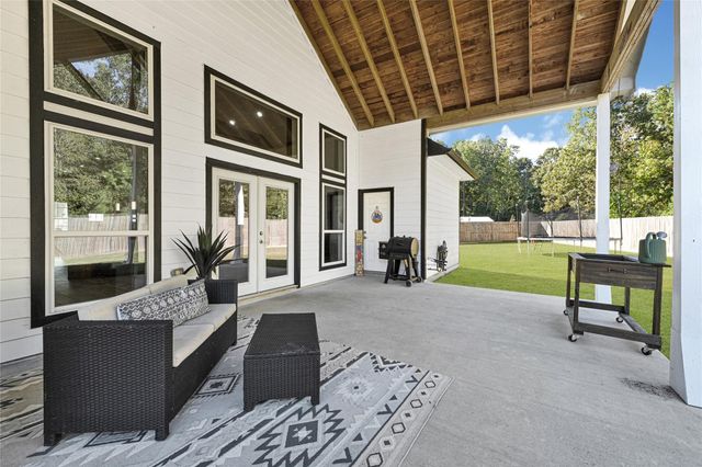 721 Little Spring Court, Anahuac, TX 77514