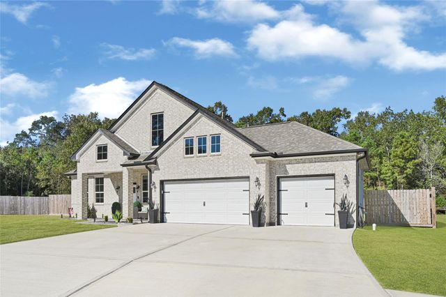 721 Little Spring Court, Anahuac, TX 77514