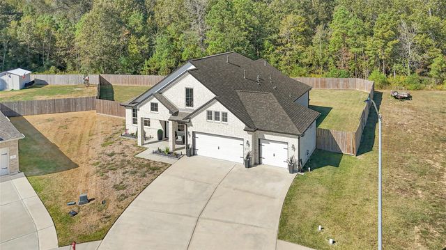 721 Little Spring Court, Anahuac, TX 77514