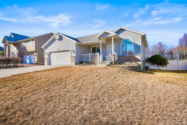 726 PIONEER AVE, Tooele, UT 84074