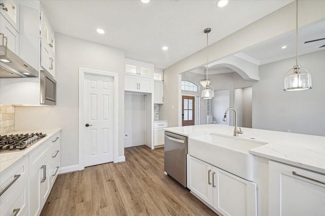 5437 Edgewater Court, Willis, TX 77318