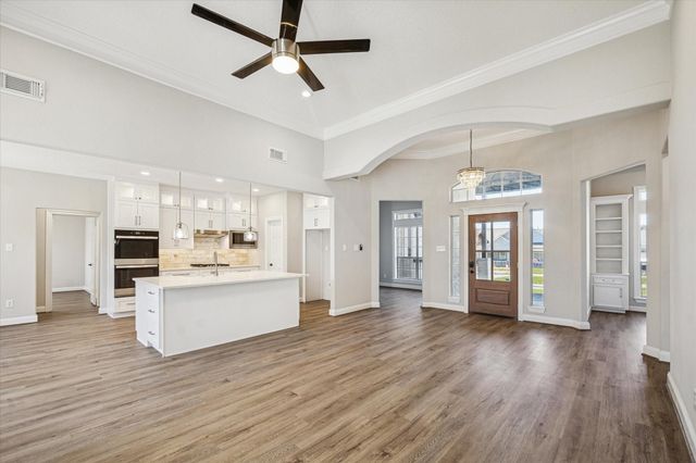 5437 Edgewater Court, Willis, TX 77318