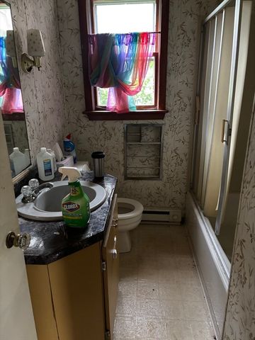 113 Lexington St, Springfield, MA 01107