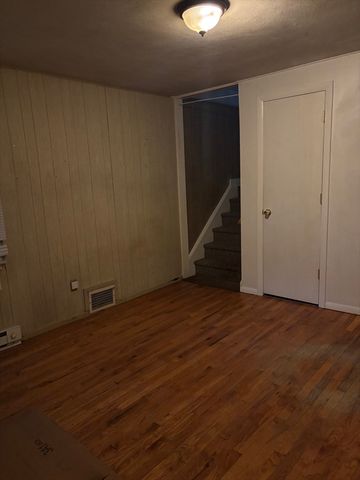 113 Lexington St, Springfield, MA 01107