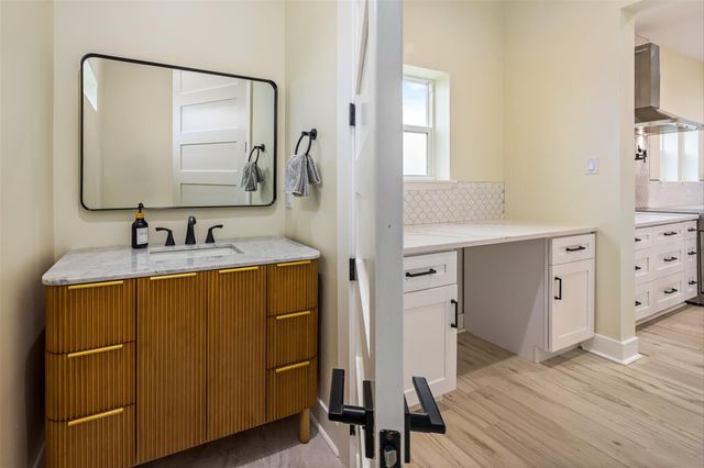 11207 Schwartz Drive, Galveston, TX 77554