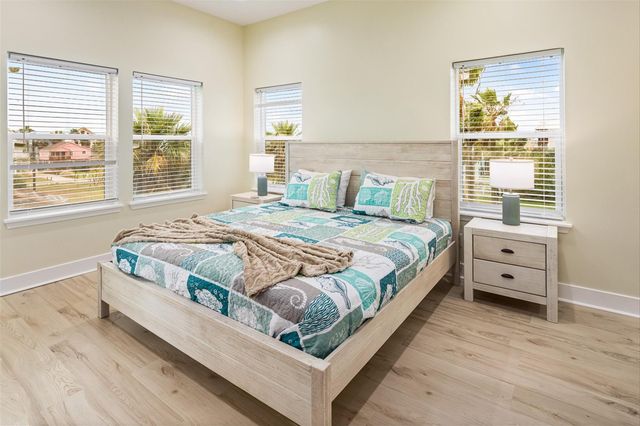 11207 Schwartz Drive, Galveston, TX 77554