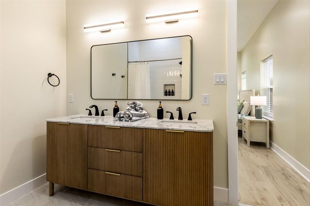 11207 Schwartz Drive, Galveston, TX 77554