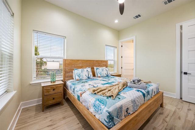 11207 Schwartz Drive, Galveston, TX 77554