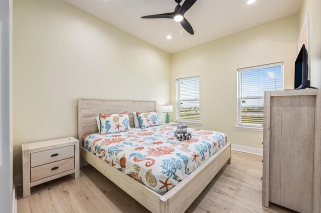 11207 Schwartz Drive, Galveston, TX 77554