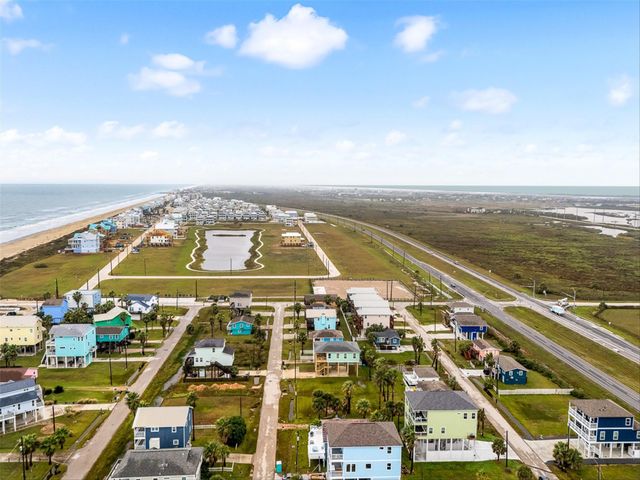 11207 Schwartz Drive, Galveston, TX 77554