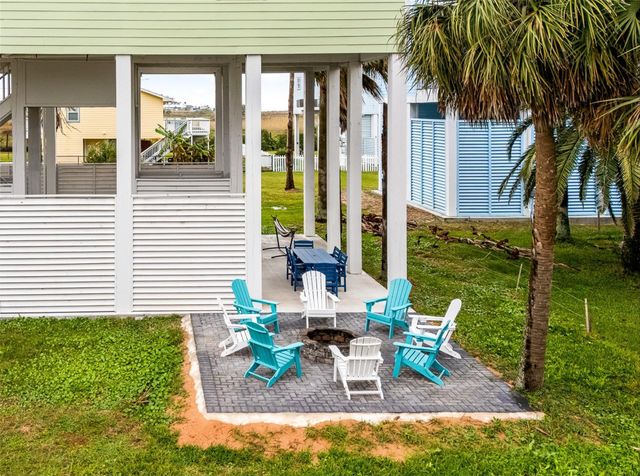 11207 Schwartz Drive, Galveston, TX 77554