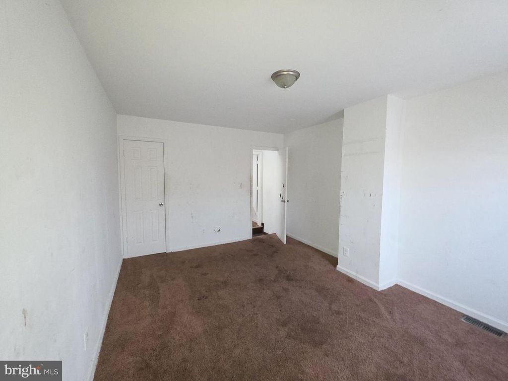 Image 20 of property listing at 2420 ETTING ST, Baltimore, MD 21217