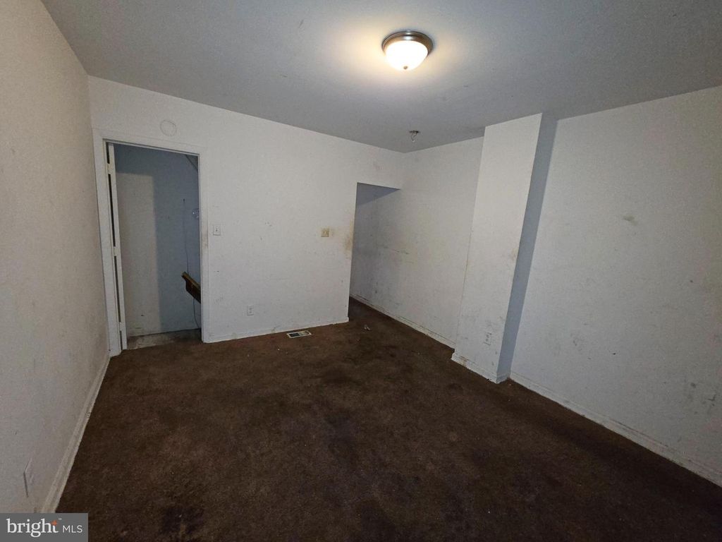 Image 5 of property listing at 2420 ETTING ST, Baltimore, MD 21217