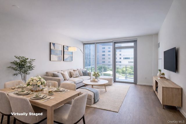 13327 39th Avenue 5T, Flushing, NY 11354