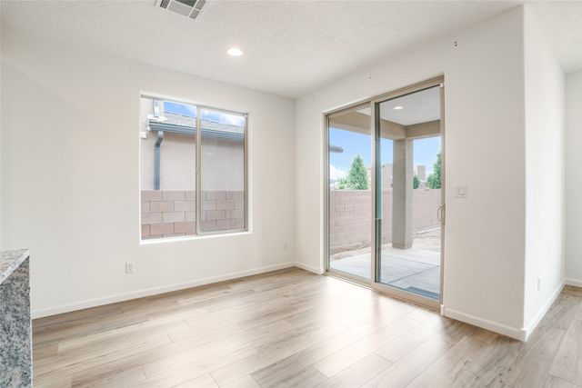 120 Mountaingem Loop, Santa Fe, NM 87508