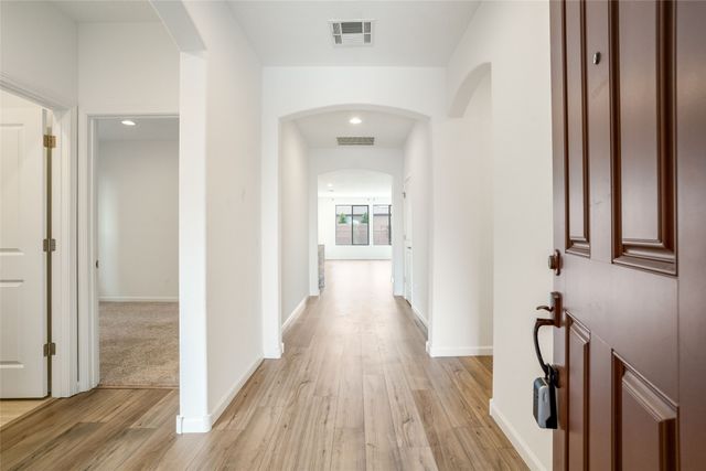 120 Mountaingem Loop, Santa Fe, NM 87508