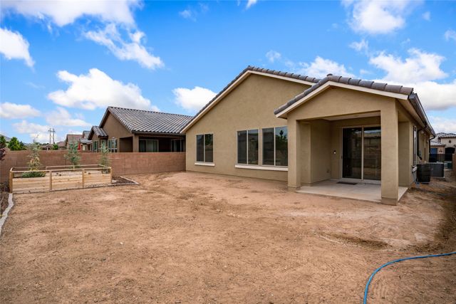 120 Mountaingem Loop, Santa Fe, NM 87508