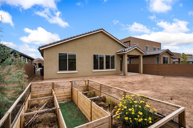 120 Mountaingem Loop, Santa Fe, NM 87508