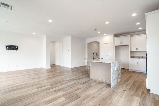 120 Mountaingem Loop, Santa Fe, NM 87508