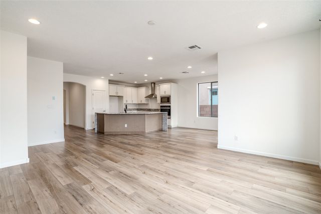 120 Mountaingem Loop, Santa Fe, NM 87508