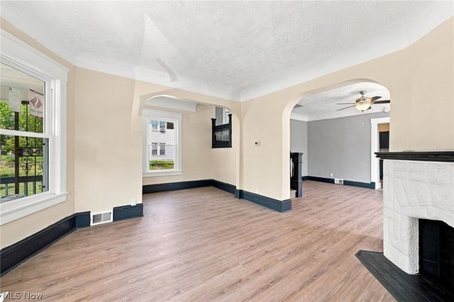 675 E 115, Cleveland, OH 44108
