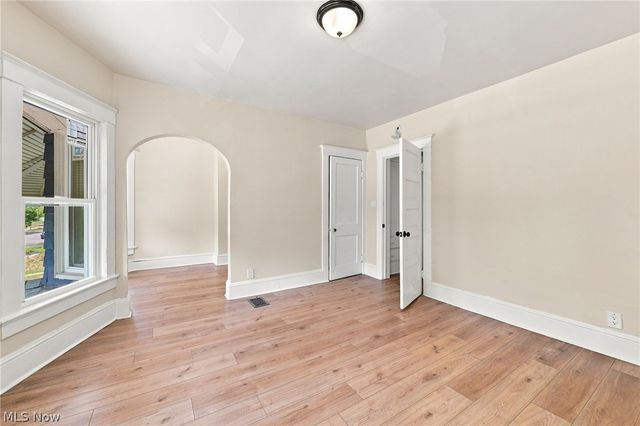 675 E 115, Cleveland, OH 44108