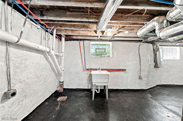 675 E 115, Cleveland, OH 44108