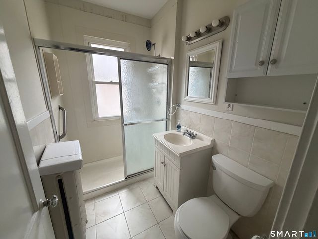 65 Burr Street 2nd Floor, West Hartford, CT 06107