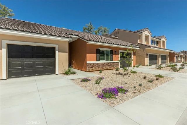 16850 Muscatel, Hesperia, CA 92345