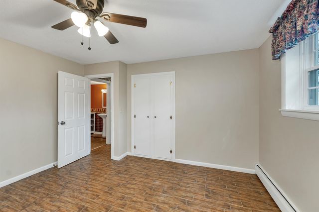 6 Castle Drive, Hooksett, NH 03106