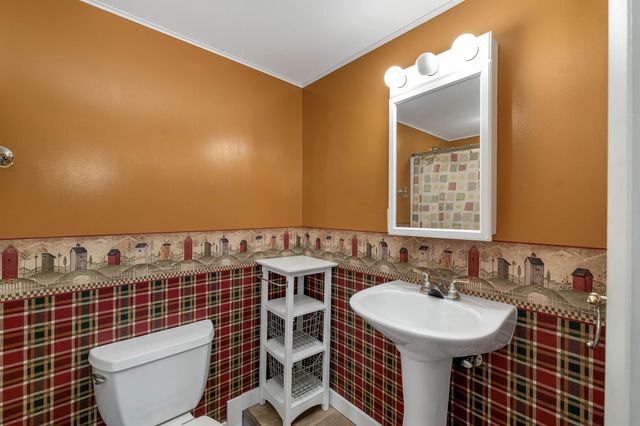 6 Castle Drive, Hooksett, NH 03106