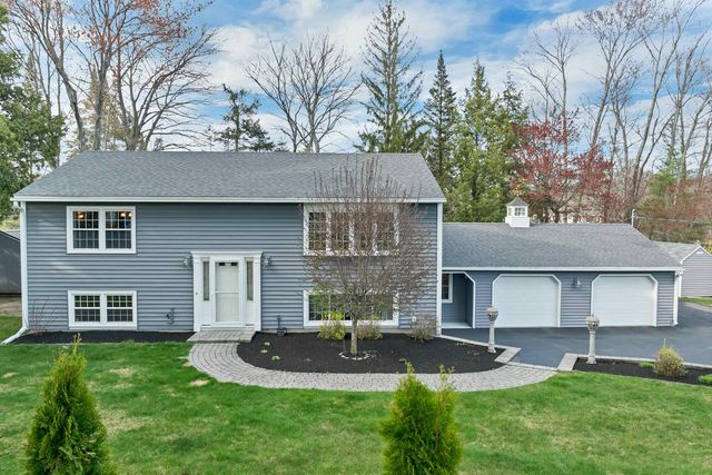6 Castle Drive, Hooksett, NH 03106
