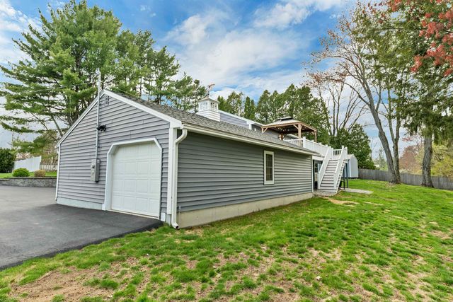 6 Castle Drive, Hooksett, NH 03106