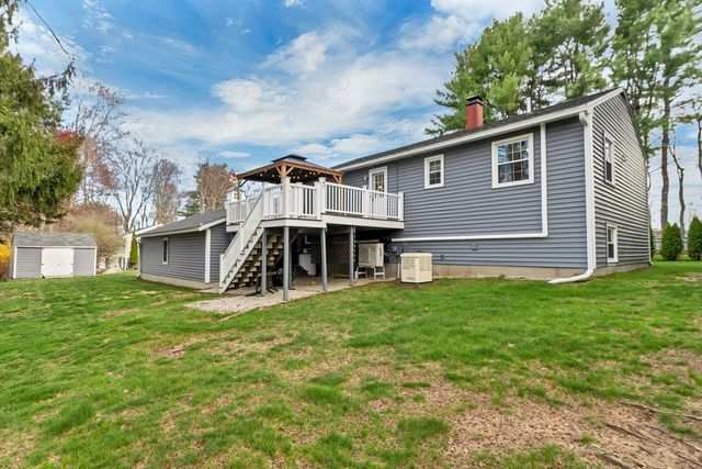 6 Castle Drive, Hooksett, NH 03106