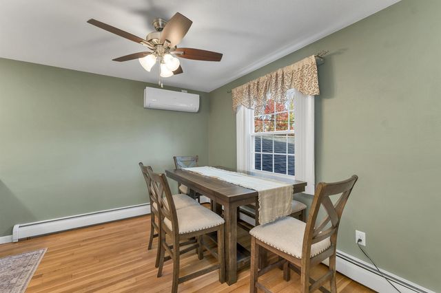 6 Castle Drive, Hooksett, NH 03106