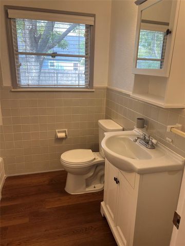 908 Gilmore ST, Taylor, TX 76574